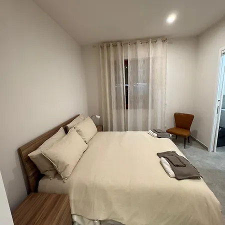 Casa Lucia بيت للعطل